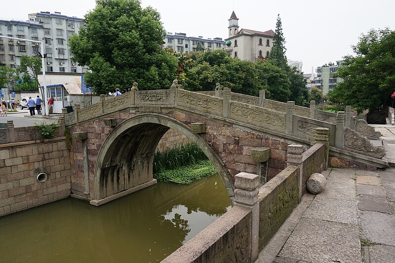 File:Ziwei Bridge 01 2014-08.JPG