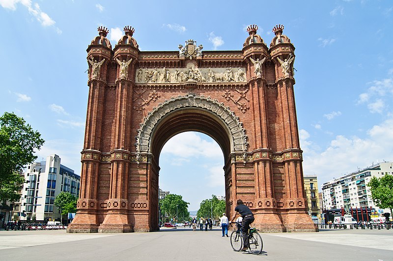 File:ArcTriomf bymanolomoreno.jpg