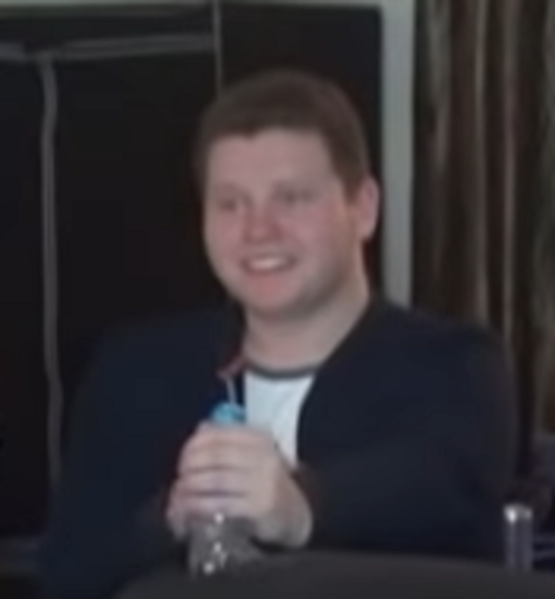 File:Behzinga in 2014.png