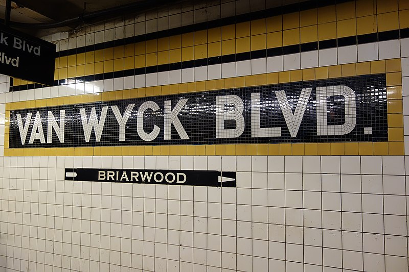 File:Briarwood–Van Wyck td 54.jpg