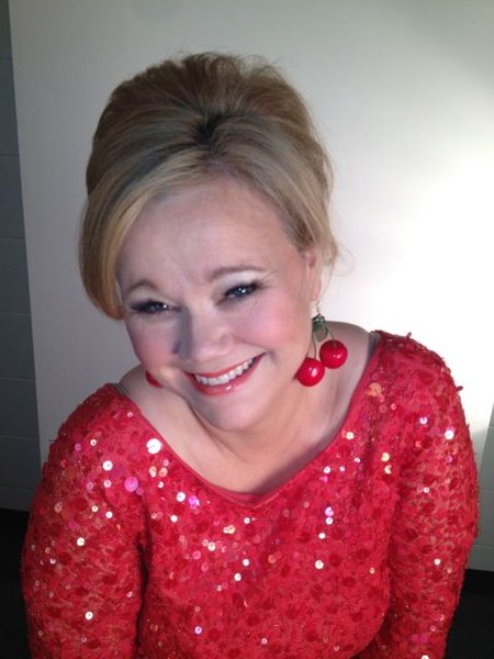 Archivo:Caroline Rhea1.jpg