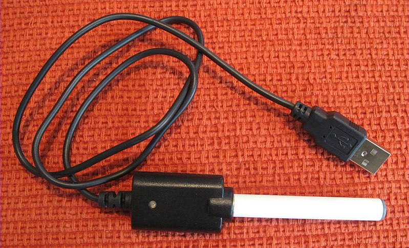 Файл:Ecig usb charger.jpg