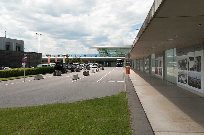 File:16-07-05-Flughafen-Graz-RR2 0341.jpg