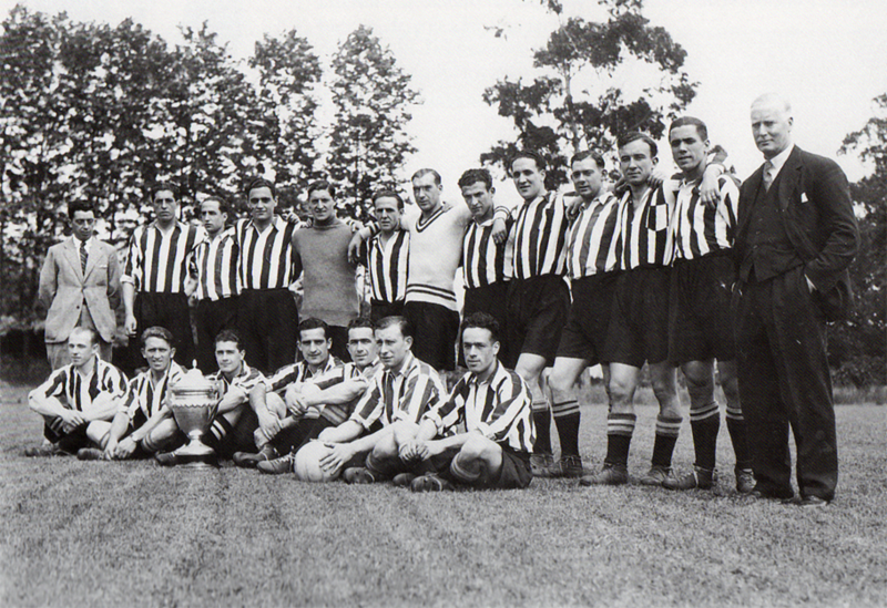 File:Athletic Club Copa 1933.png