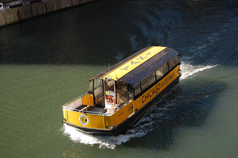 File:Chicago Water Taxi.jpg