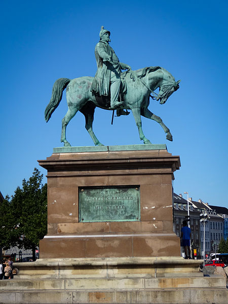 File:Frederic VII equestrian statue.jpg