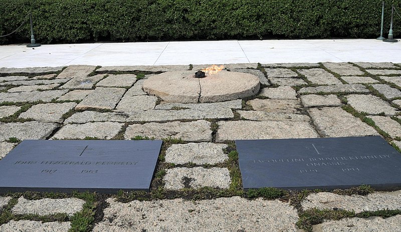 File:JFK grave2.JPG