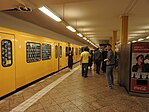 Neukolln U-Bahn station platform