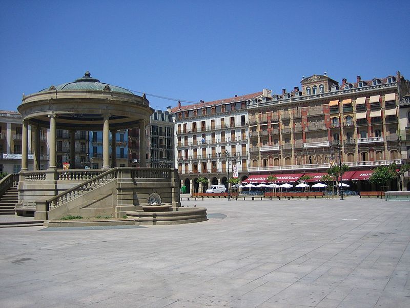 Archivo:Pamplona.Platz.jpg