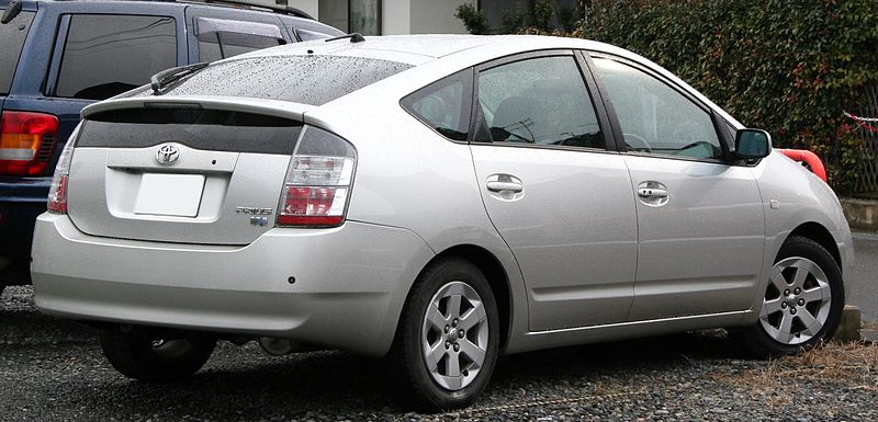 File:2003-2005 Toyota Prius rear.jpg