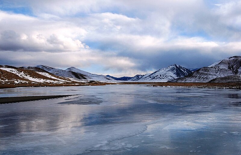 File:Frozen Indus, Near Nyoma.jpg