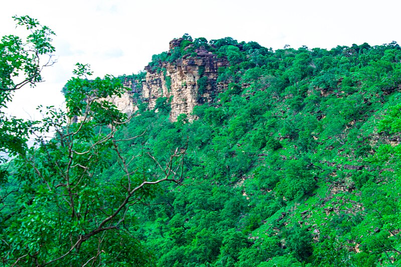 File:Gambaga escarpment.jpg