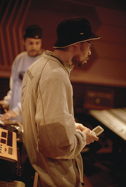 File:Rza-01-mika.jpg