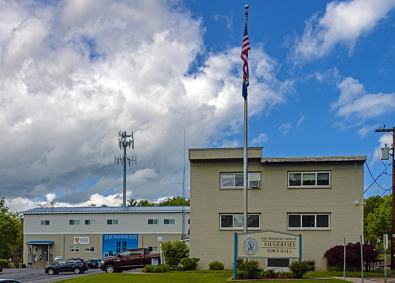 File:Saugerties, NY, town hall.jpg