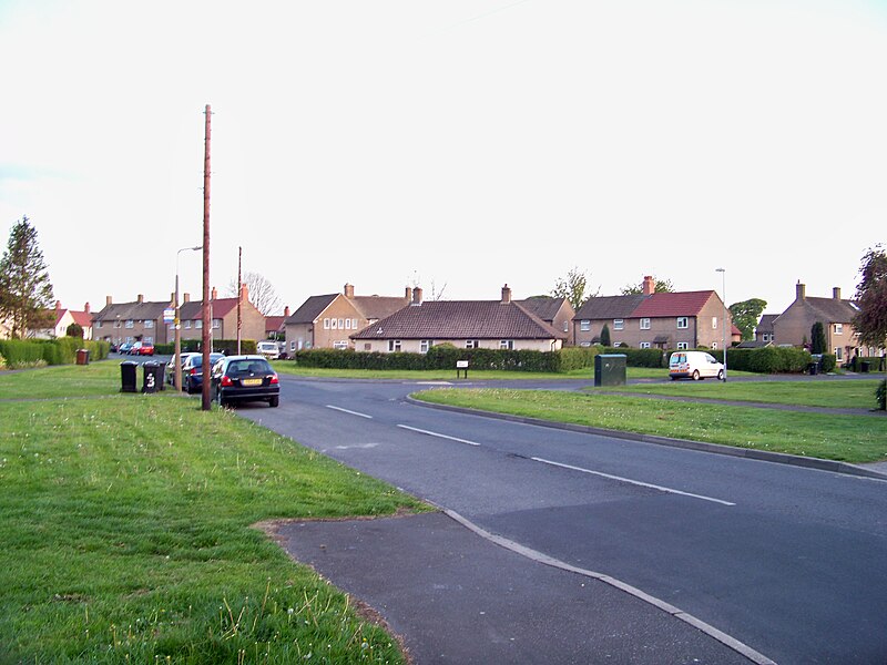 File:Third Avenue, Hallfield.jpg