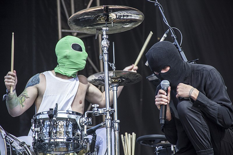 File:Twenty one pilots 7.jpg