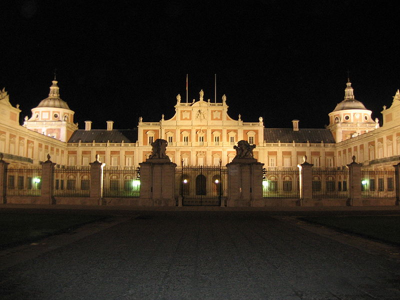 File:Aranjuez Palacio De Noche.jpg