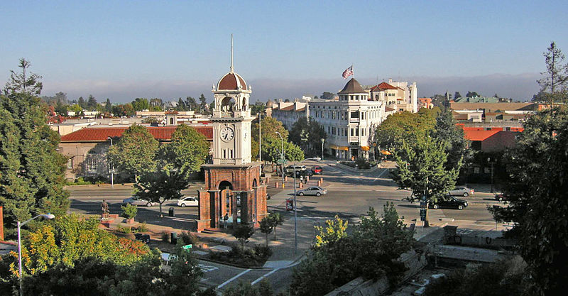 Файл:Downtown santa cruz, cropped.jpg