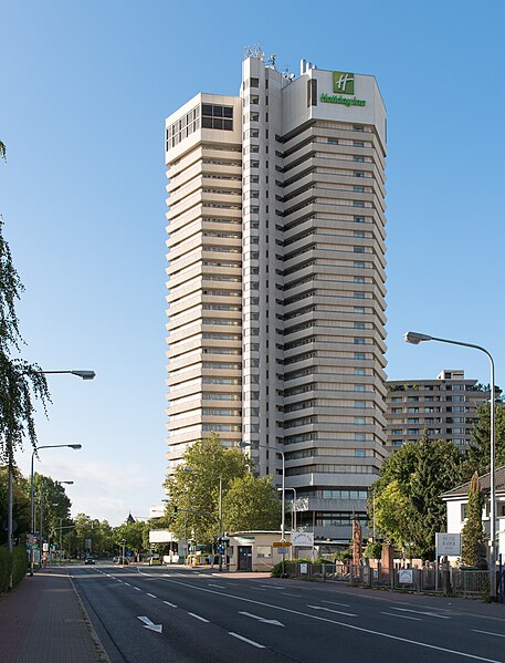 File:Leonardo Royal Hotel Frankfurt.20130901.jpg