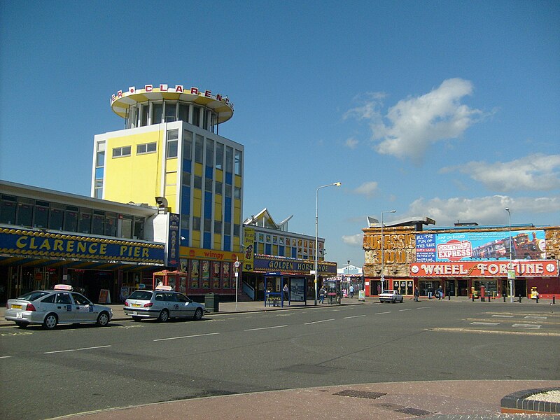 File:Southsea Clarence Pier.jpg