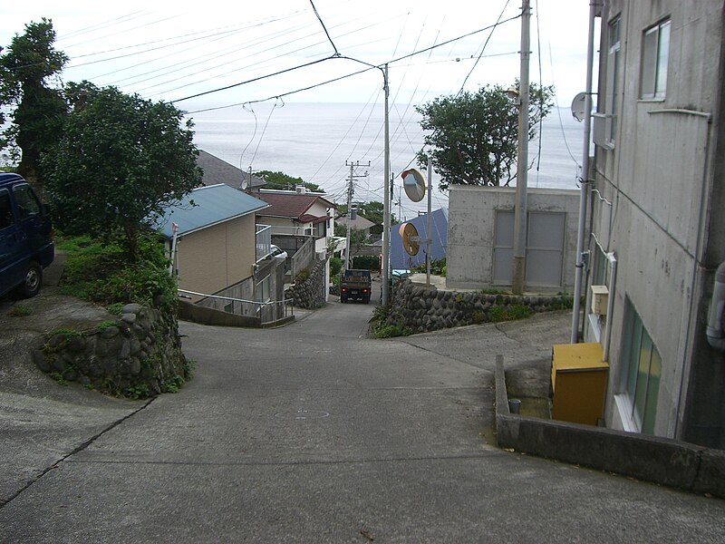 Файл:Toshima street.jpg