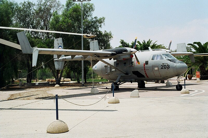 Файл:Arava Hatzerim 050804.jpg