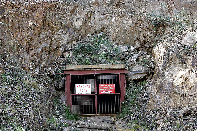 File:Gold mine.jpg