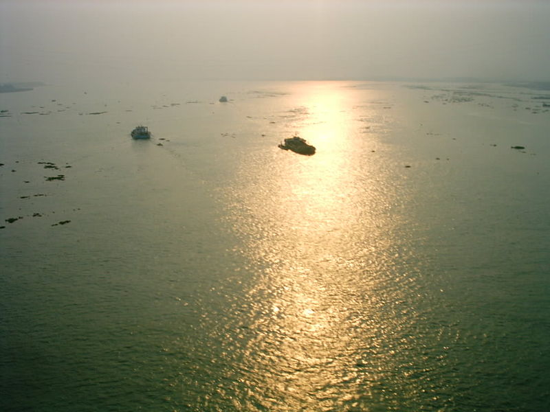 Файл:MeghnaRiver.jpg