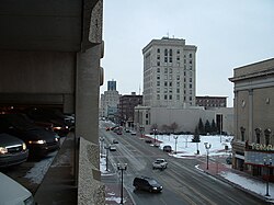 View to the south on South Washington Avenue (M-13)