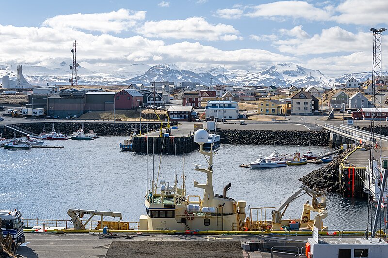 Файл:Stykkishólmur, Iceland 20150504 133659.jpg