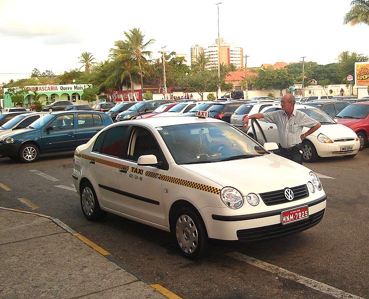 File:Taxi campina.jpg