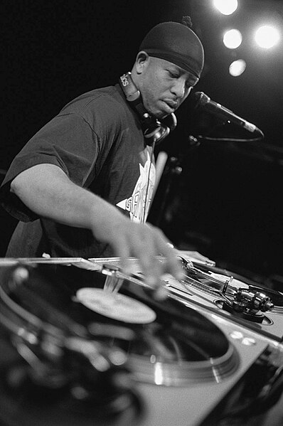 Файл:DJ Premier-06-mika.jpg