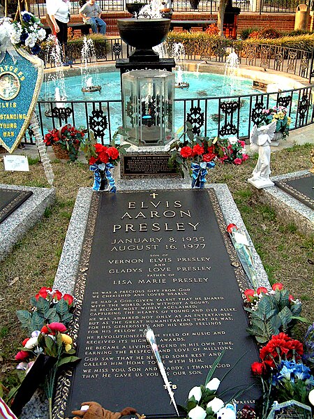 File:Elvis' tomb.jpg