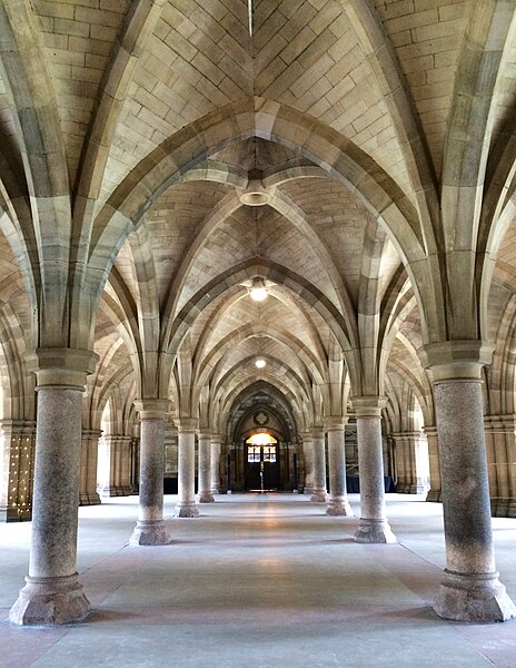 File:Cloisters, University Of Glasgow.jpg