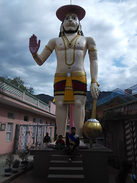 File:Hanuman, Rishikesh.jpg