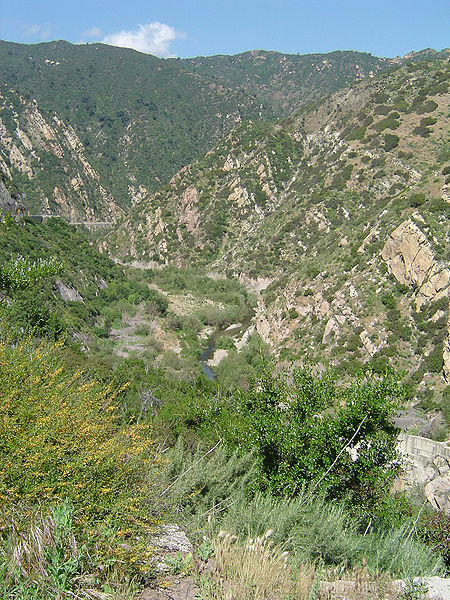 File:Santa monica mountains canyon.jpg