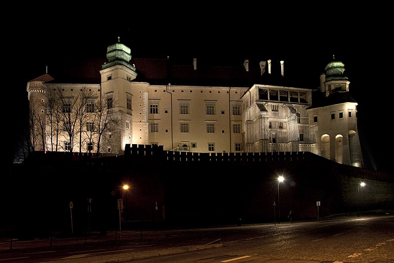 Archivo:Wawel Castle 01 AB.jpg