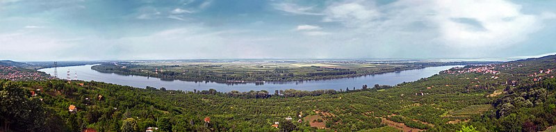 File:Danube in Ritopek, Serbia.jpg