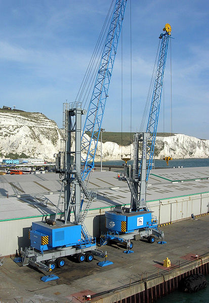 File:Douvres grues.JPG