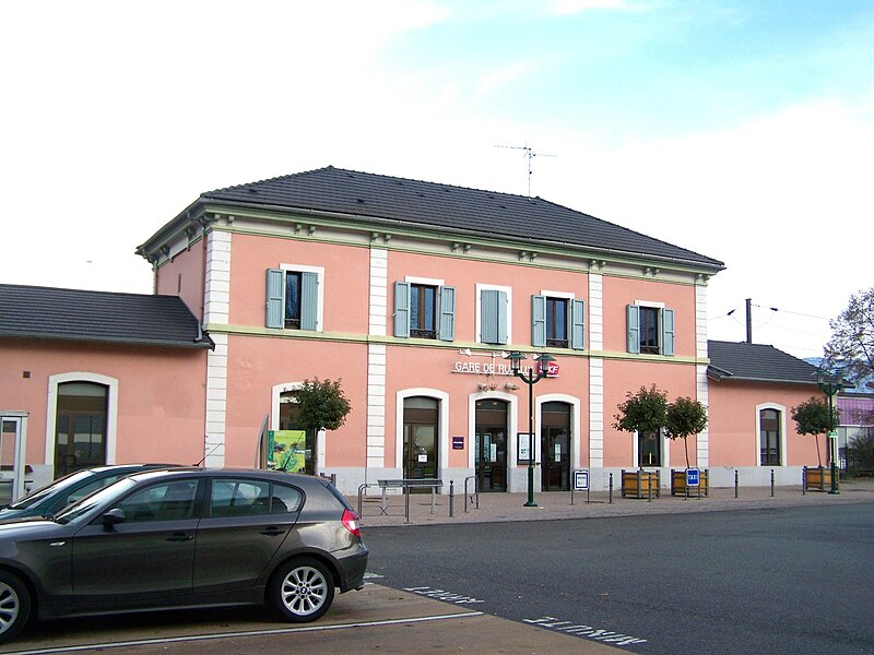 File:Gare de Rumilly (façade).JPG