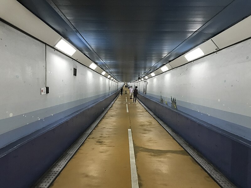 File:Kammon Pedestrian Tunnel 20170811-3.jpg