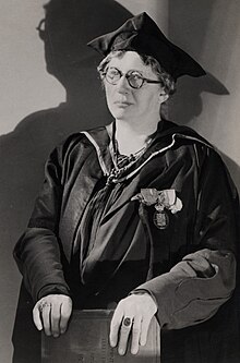 Lilian Baylis.jpg