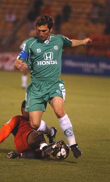 Archivo:MHFC-Arik-Benado.jpg