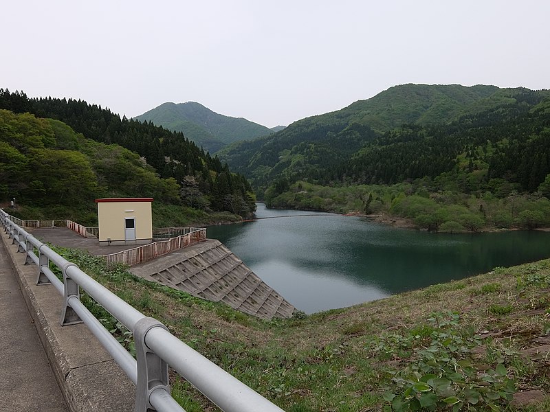 File:Mizusawa Dam.JPG