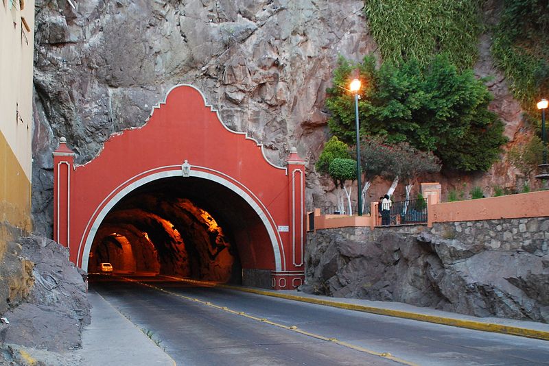 File:Tunel en Guanajuato.jpg