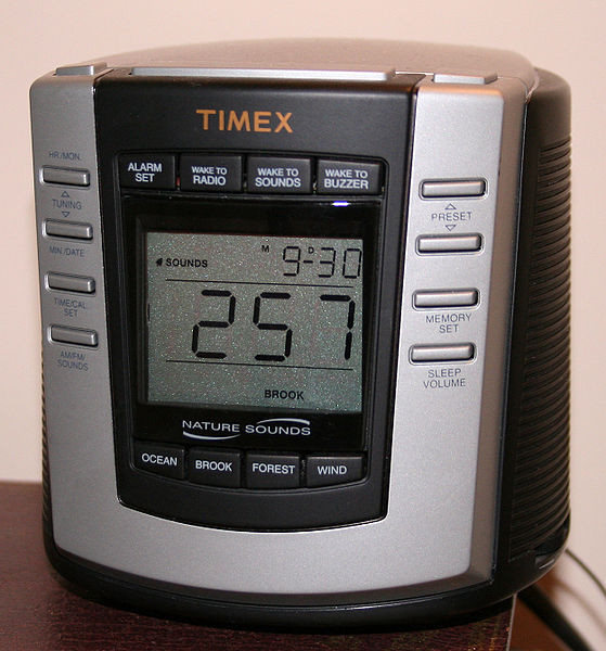 File:Digital-clock-radio-premium.jpg