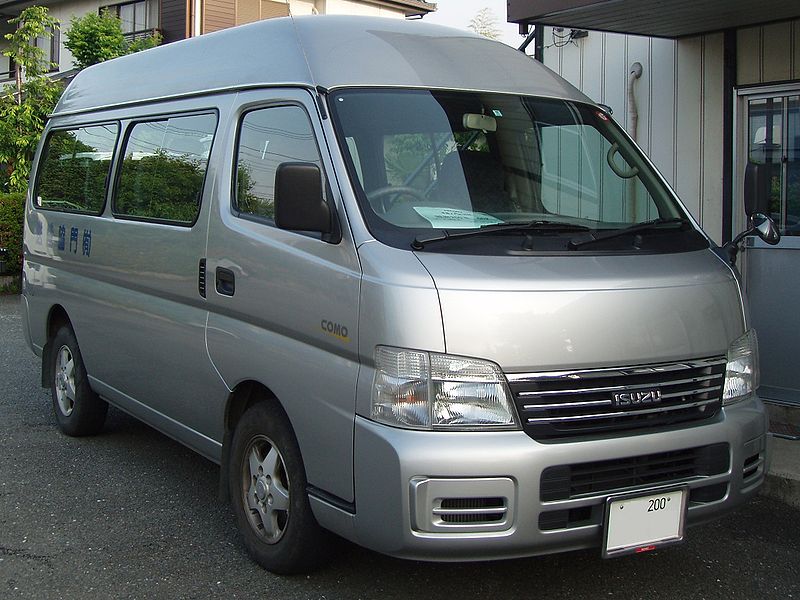 File:ISUZU COMO.jpg