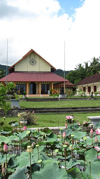 File:TanjungBuddhTemple.JPG