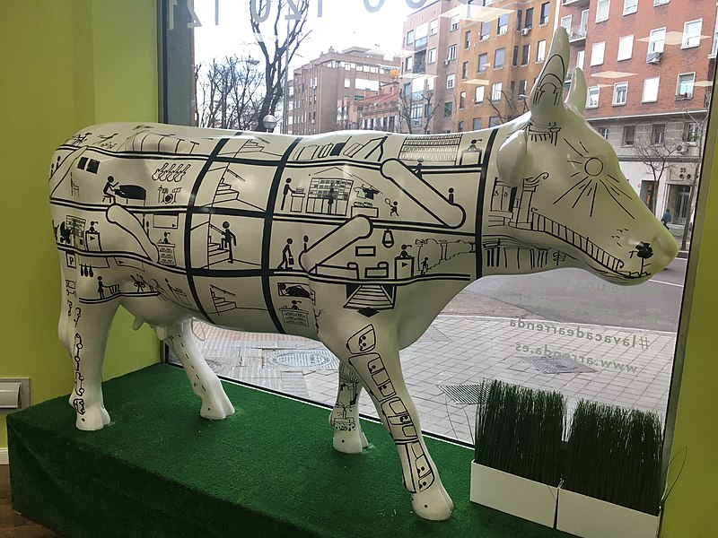 File:Vaca CowParade Madrid.jpg