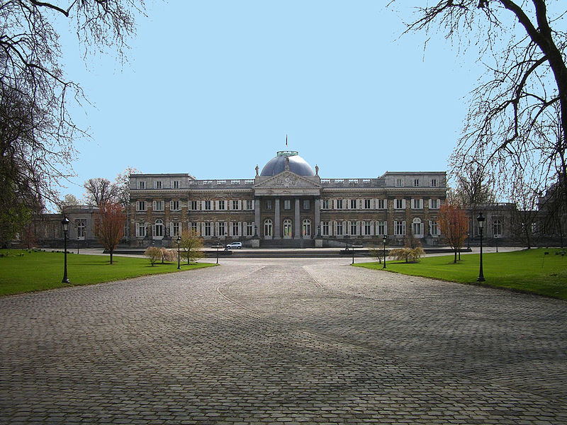 File:Castle of Laeken.JPG